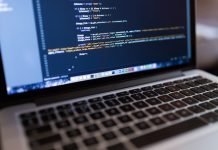 Orange wprowadza programowanie do szkół.