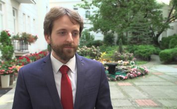 Dom pod miastem zamiast mieszkania w bloku. Ponad połowa Polaków mieszka w budynkach jednorodzinnych