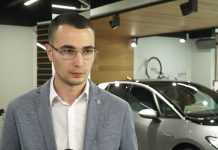 Samochody elektryczne mają coraz większe zasięgi i można je szybko ładować. Najwięksi producenci rozwijają ofertę ekologicznych pojazdów