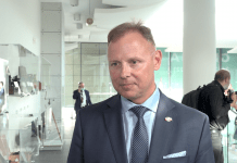 Zgodnie z nową ustawą 1,8 tys. funkcjonariuszy Policji będzie się zajmować zwalczaniem cyberprzestępczości. To sześciokrotnie więcej niż obecnie