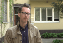 Na rynku nie ma nowych samochodów, a ceny używanych rosną. Auto z drugiej ręki jest też coraz trudniej kupić