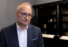 Banki przyspieszają inwestycje w nowe technologie. Wśród priorytetów chmura hybrydowa