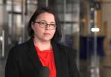 Sytuacja osób z niepełnosprawnościami na rynku pracy stopniowo się poprawia. Prawie 1/3 z nich jest aktywna zawodowo