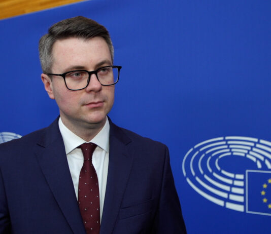 Europa chce nadrobić dystans gospodarczy do USA i Chin. Kluczem ma być deregulacja i tańsza energia